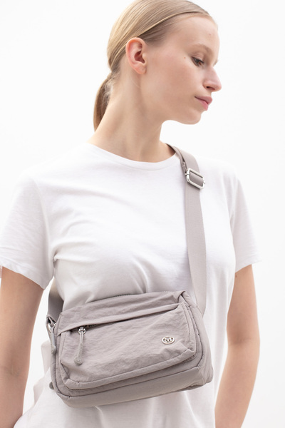 Matthew Cox Women's Shoulder Bag Gray Byn2512