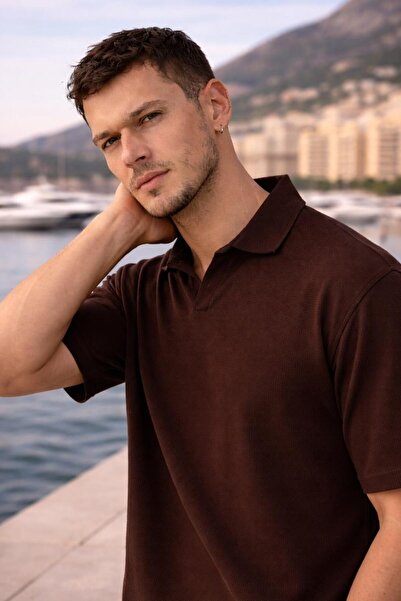 Valiberta Waffle Fabric Polo Collar Relaxed Fit Buttonless Men's T-Shirt - Brown