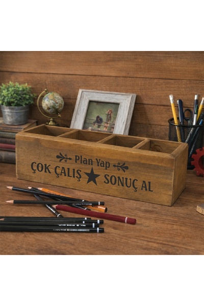 Kişiye Özel Ahşap Masa Üstü Düzenleyici | İsim & Motto Yazılabilir | Ofis ve Ev Dekoru