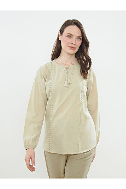 LC Waikiki بلوزة نسائية مطرزة بياقة روبا مربوطة من UZG STORE