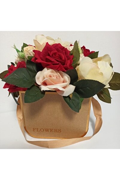 Pasiunea Florilor Cutie Bej Cu Trandafiri Roșii și Bujori Bej