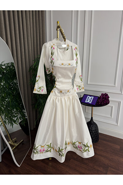 alweshah alahmar Ramadan dress