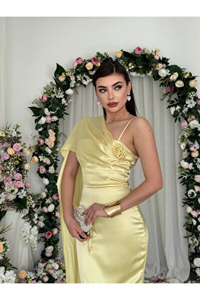 zoezoe Tek Omuz Gül Detaylı Cıkartılabilen Saten Uzun Abiye Elbise