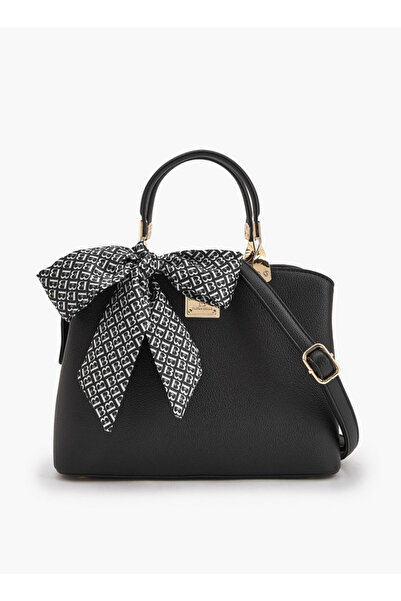 Flora Bella by Shoexpress حقيبة ساتشيل منقوشة بتفاصيل وشاح