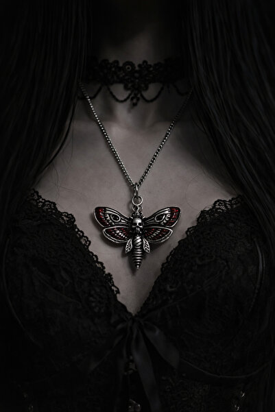 HER ŞEY NOTA www.herseynota.com Red Detailed Skull Figured Winged Pendant – B...