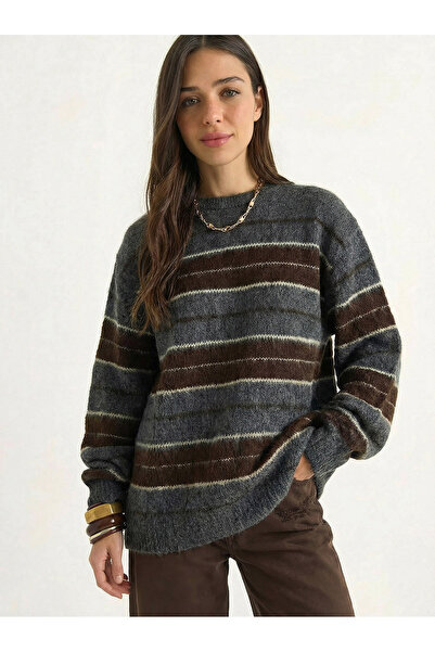 Bianco Lucci Women's Crew Neck Striped Basic Sweater 20251128