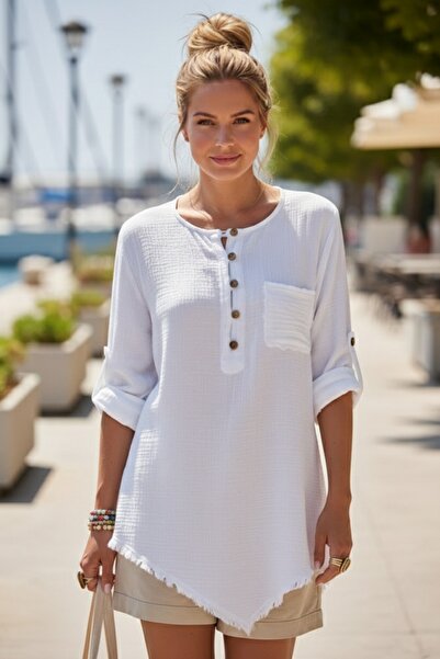 Chiccy Λευκή μπλούζα με στρογγυλή λαιμόκοψη, με κουμπιά, μανίκι 3/4, με μία τ...