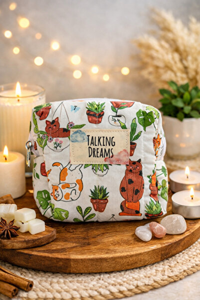 TALKING DREAMS Cat Patterned Quilted S Size Makeup Pad Bag