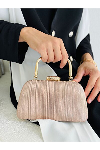 Çanta Trend Дамска вечерна чанта с дълга верижка и розови детайли (подходяща ...