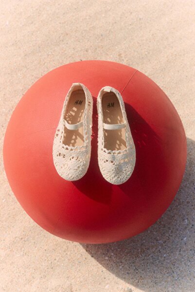 H&M Tığ İşi Görünümlü Babet