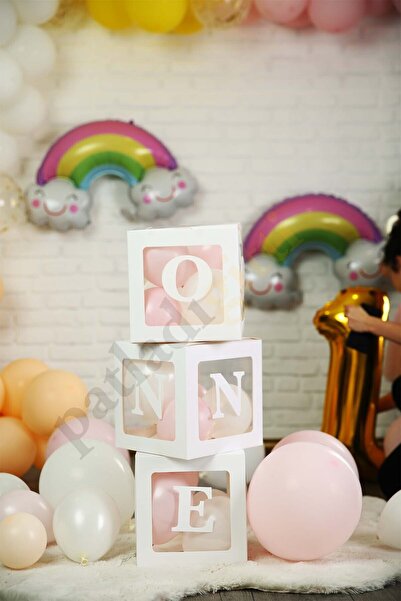 Patladı Gitti One Yazılı Beyaz Kutu Ve Balon Seti