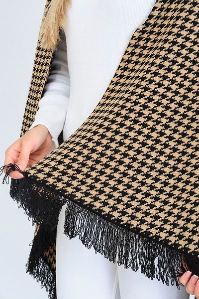 Ocean Beige Goose Feet Women's Knitwear Shoulder Shawl