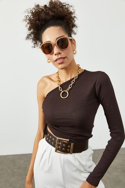 XHAN Γυναικεία καφέ μπλούζα με One Shoulder Gathered Camisole 2KZK2-12060-18