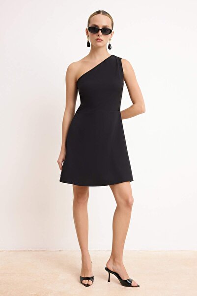 Trendyol Collection Fusta neagră cu o singură mânecă, deschisă în talie, scur...