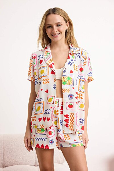 Συλλογή Trendyol Πολύχρωμο Leisure με τύπωμα Βισκόζη Σετ Πιτζάμες με Σορτς Υφ...
