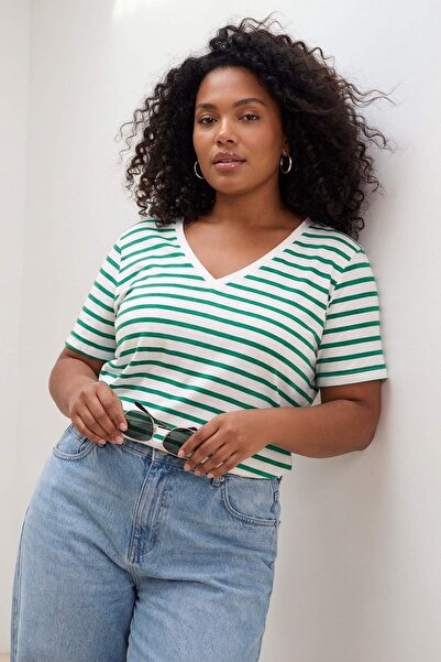 Trendyol Curve V-izrez belo-zelena prugasta majica - TBBSS23BF00016