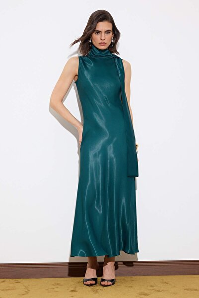 Trendyol Collection Rochie elegantă/seară din satin verde smarald cu detaliu ...