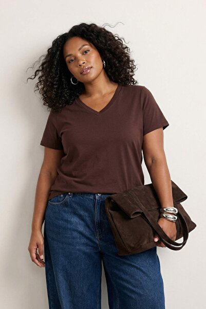 Trendyol Curve Brown Regular Fit V-Neck Plus Size T-Shirt Tbbss25Bf00062