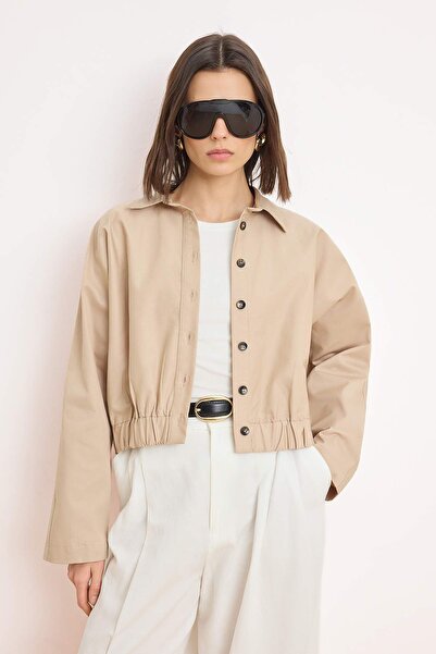 Trendyol Collection Beigefarbene, geknöpfte, schmale, saisonale Popeline-Jack...