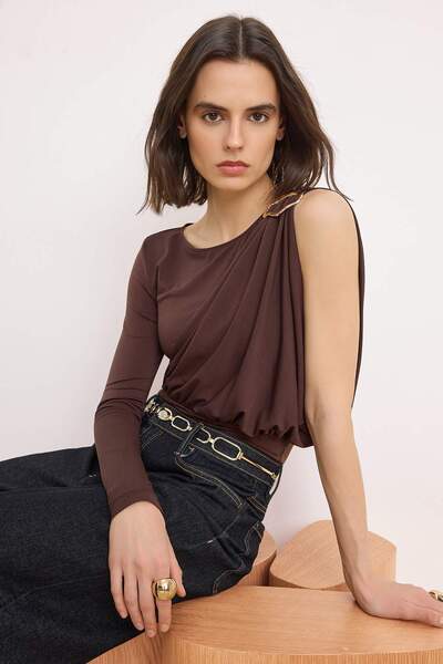 Trendyol Collection Brown Single Sleeve Accessory Detailed Knitted Bodysuit T...