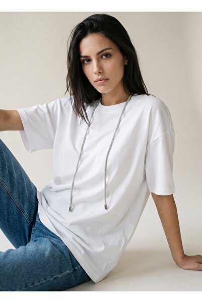 Amia&Co. Tricou alb oversize pentru femei, cu detaliu de lanț tip colier