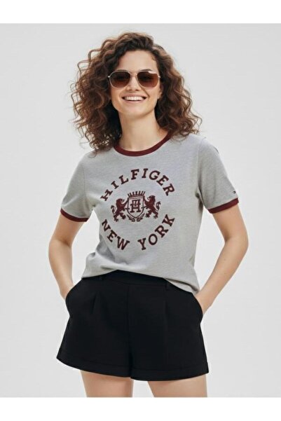 Tommy Hilfiger ORGANIC COTTON NEW SEASON WOMEN'S VELVET COLLEGE LOGO T-SHIRT
