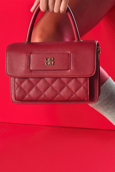 Derimod Geantă mini matlasată cu curea lungă pentru femei, bordeaux, 25ABD2702KP