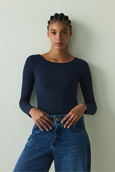 Penti Lacivert Bisiklet Yaka Uzun Kollu Sabit Kaplı Slim Fit Üst