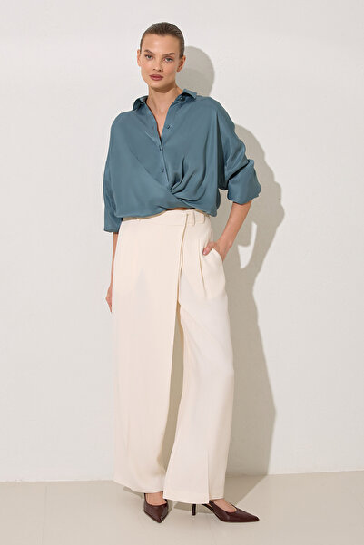 Setre Krem Pile Detaylı Asimetrik Kapama Rahat Kesim Pantolon