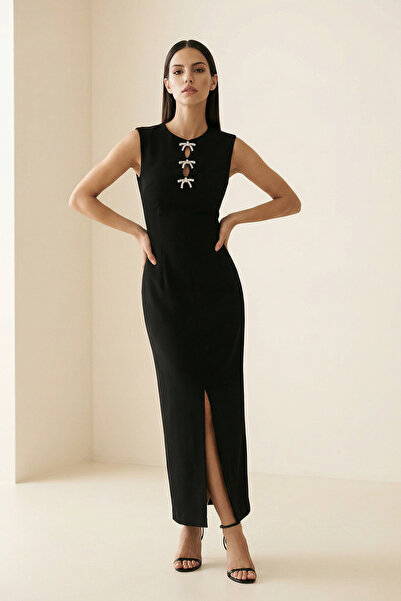 Setre Siyah Tam Kalıp Esnemeyen Kumaş Dekolteli Fiyonk Detaylı Önden Yırtmaçl...