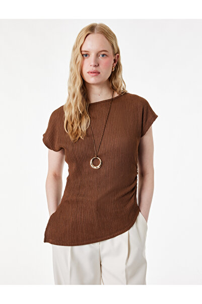 Koton Μπλούζα με λεπτομέρεια ντραπέ, στρογγυλή λαιμόκοψη, αμάνικη, με σχέδιο