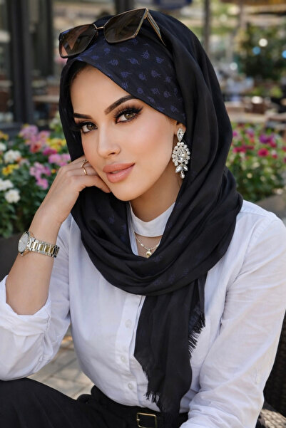 Aişe tesettür Siyah Çiçek Ön Desenli Şapka Şal