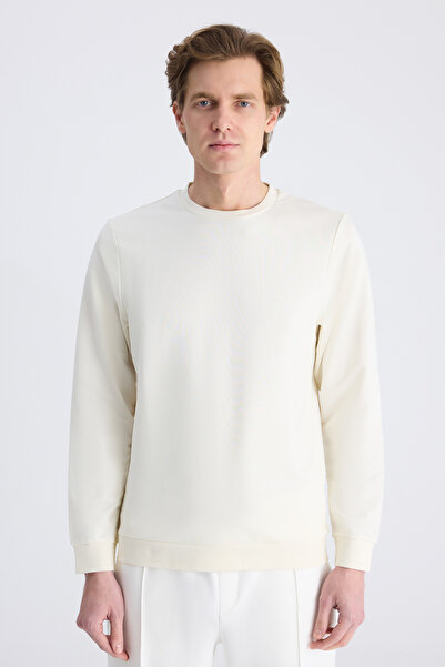 D'S Damat سويت شيرت من القطن العادي من Ds Damat بقصة عادية ولون إكرو