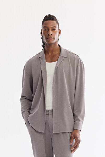 Avva Ανδρικό γκρι πουκάμισο με κουβανέζικο γιακά από λυοσέλ, πλεκτό, με μακρι...