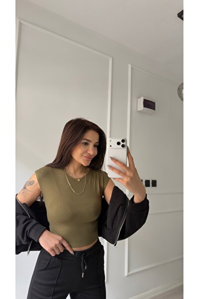 Daves بلوزة بأكمام قصيرة وياقة دائرية باللون الأخضر