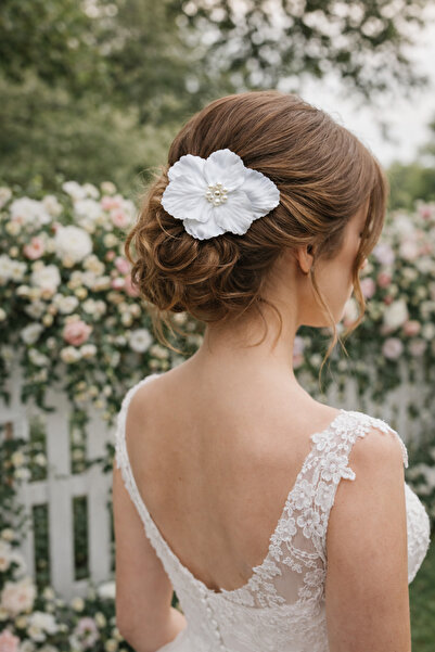 Zen Events - Beyaz çiçekli incili toka dış çekim, lohusa, doğum günü, nişan, ...