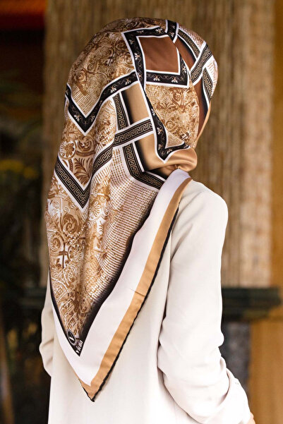 VİOLLA Twill Geometrik Desenli Hardal Renkli 90x90 Eşarp (İpek İçermez) Kenar...