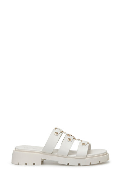 Nine West شبشب نسائي مسطح من MINT 4FX باللون الأبيض الفاتح