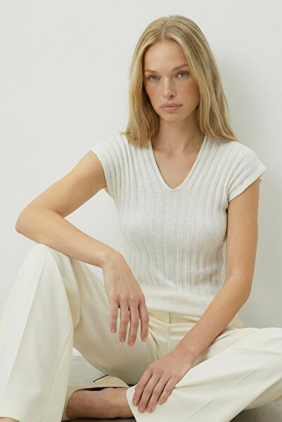 VAGGON Λευκή καλοκαιρινή πλεκτή μπλούζα με διάτρητη λαιμόκοψη σε σχήμα V