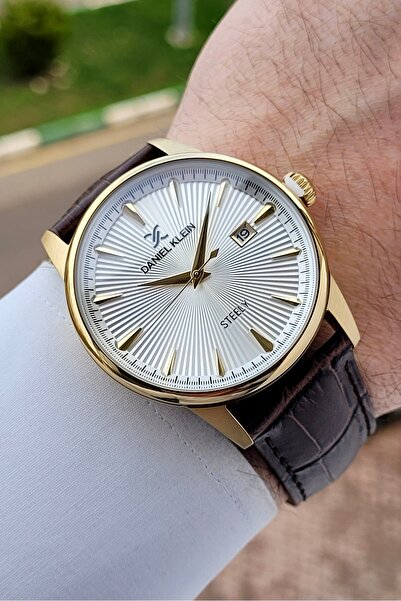 Daniel Klein ساعة يد رجالية بعلبة ذهبية اللون مقاس 41.5 ملم مع حزام قابل للتع...