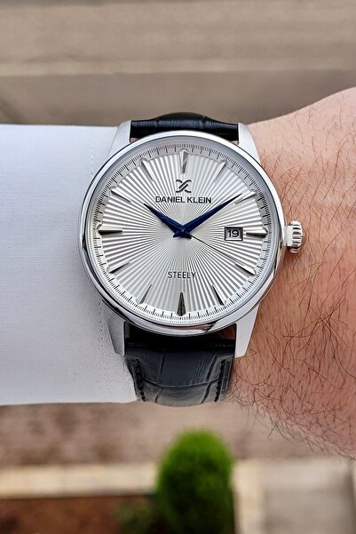 Daniel Klein ساعة يد رجالية ذات هيكل معدني بالكامل مقاس 41.5 ملم، لون معدني، ...