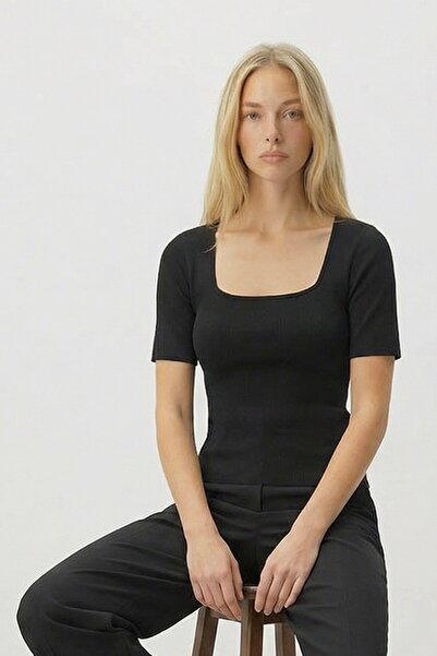 VAGGON Bluză neagră decolteu pătrat cu mânecă scurtă de tranziție din tricotaj