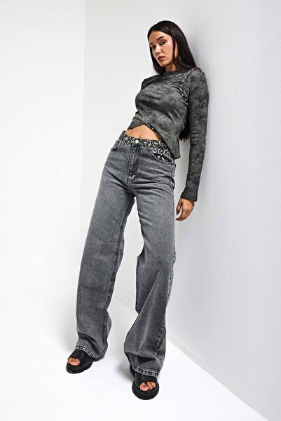 it's basic Women's Smoked Color 4S513 Loose Fit Belted Leopard Pattern Denim ...