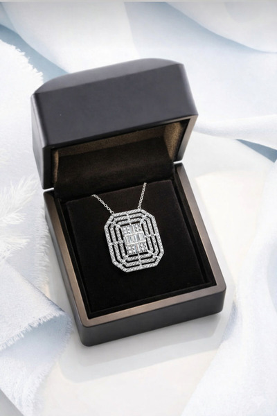 ÇEKİRDEK JEWELRY 925 Ayar Gümüş Baget Taşlı Geometrik Kolye – Işıltılı Zarif ...
