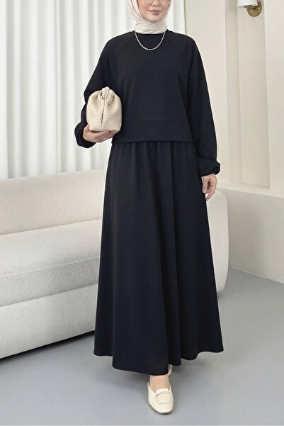 HİJABAYA Σετ με στρογγυλή λαιμόκοψη, μανίκι νυχτερίδα και ελαστική φούστα στη...