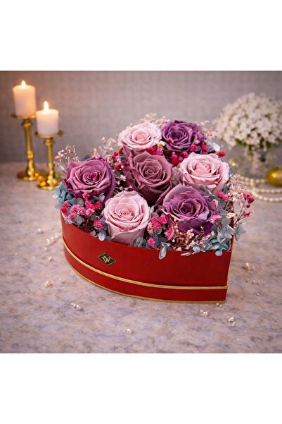 velve Aranjament floral Glame in forma de inima, cu sapte trandafiri criogena...