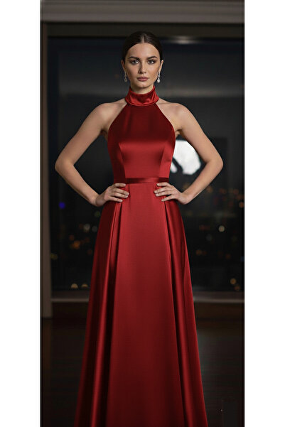 makbuleofficial Halter Yaka Etekleri Pileli Mezuniyet Elbisesi