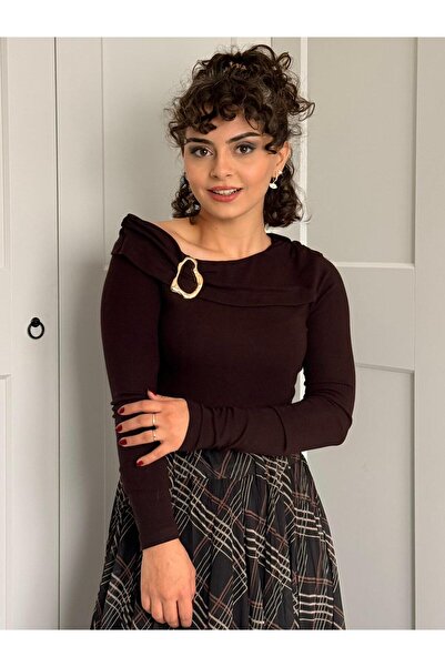 Betül Nayir Asymmetrical Blouse with Accessory Detail - Bitter Brown