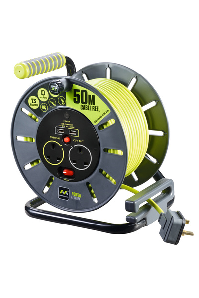 Masterplug كابل Pro-XT بطول 50 مترًا بمقبسين ومنفذين USB وبكرة كابل مع خاصية ...