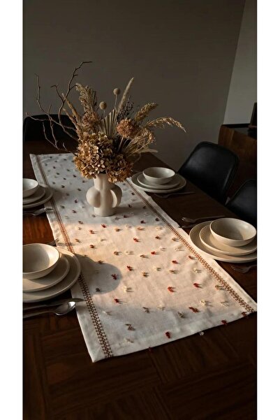 homease Ύφασμα ράντερ με κέντημα σε χρώμα πλακάκι με φούντες σε χρώμα γαρδένι...